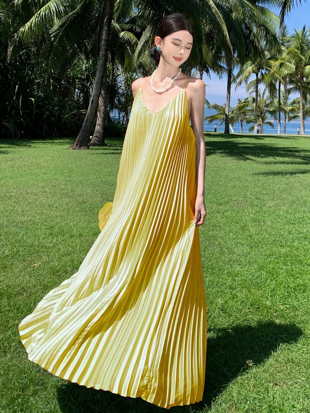 Deria Pleated Dress