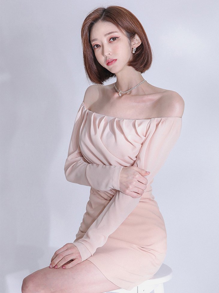 Kyle Offshoulder Dress