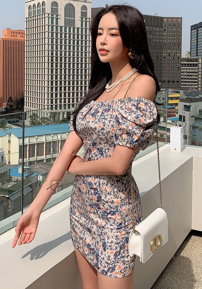Iventis Dress