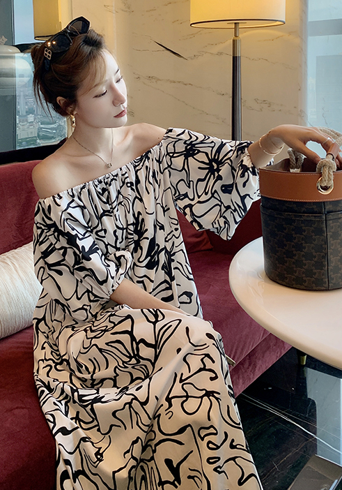 Lorone Offshoulder Dress