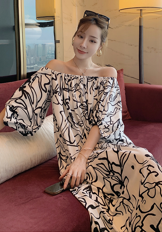 Lorone Offshoulder Dress