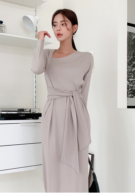 Aventta Dress