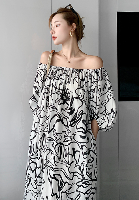 Lorone Offshoulder Dress